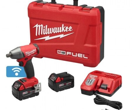 Milwaukee impact wrench w/ compact batteries with one-key kit